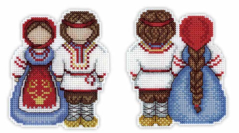 Kryželių siuvinėjimo rinkinys – pora tautinių lėlių priekis ir nugara, mėlyna–raudona spalvų schema