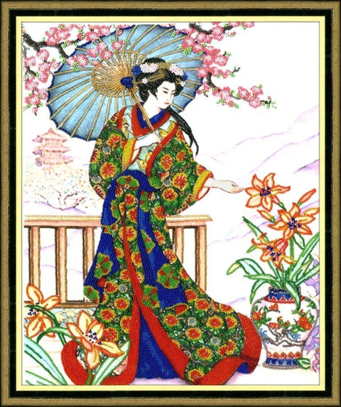 Siuvinėjimo mozaika: geiša kimono spalvų (žalia, mėlyna, raudona) su mėlynu skėčiu ir aukso rėmu