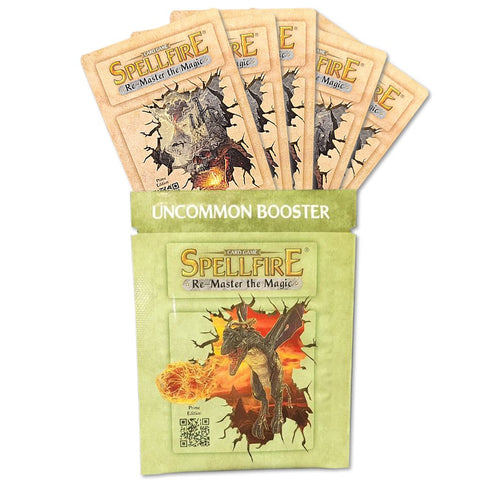 Spellfire kortų paketas – žalias „Uncommon Booster“ su drakono iliustracija ir išskleista penkių kortų vėduokle