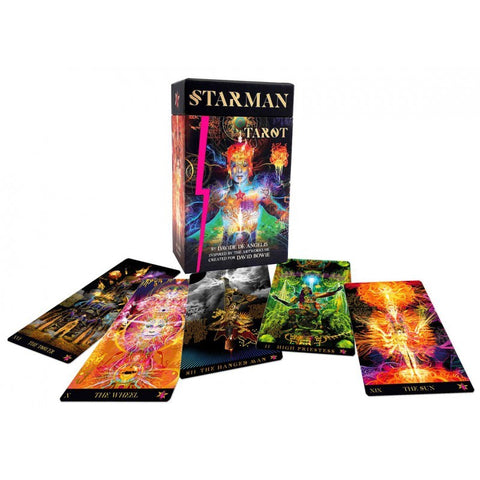 Starman tarot kortų rinkinys su juoda dėkle ir keliomis išdėstytomis ryškiai spalvotomis, psichodelinėmis kortomis, rodoma iš priekio