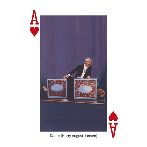 Plakatas Dante (Harry August Jansen) iliuzionistas ant scenos, violetinis fonas, Ace of Hearts kortos rėmas ir atverstos dėžės su galva