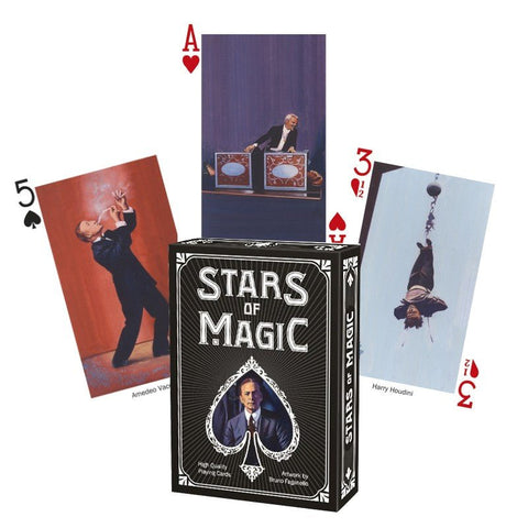 Magijos kortos Stars of Magic juodame dėkle su iliustruotomis legendinių magų (Houdini, Amedeo) kortomis