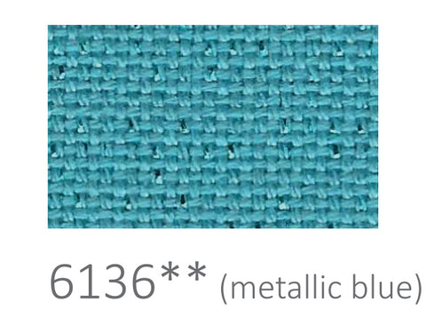 Audinys metallic blue su smulkia austine tekstūra ir turkio atspalviu, arti parodytas tekstūros planas
