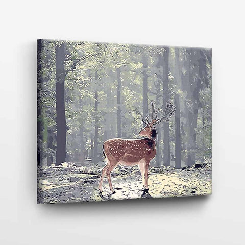 Drobė su elniu miške, 50×40 cm, matinė spauda ant medinio rėmo, šviesių žalių tonų variantas skandinaviškam interjerui