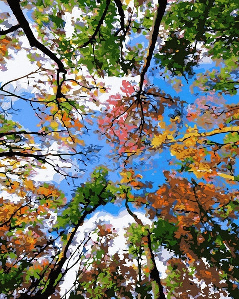 Drobė žvelgiant iš apačios į rudens medžių lają, ryškios mėlynos, oranžinės ir žalios spalvos, vertikali 60×90 cm