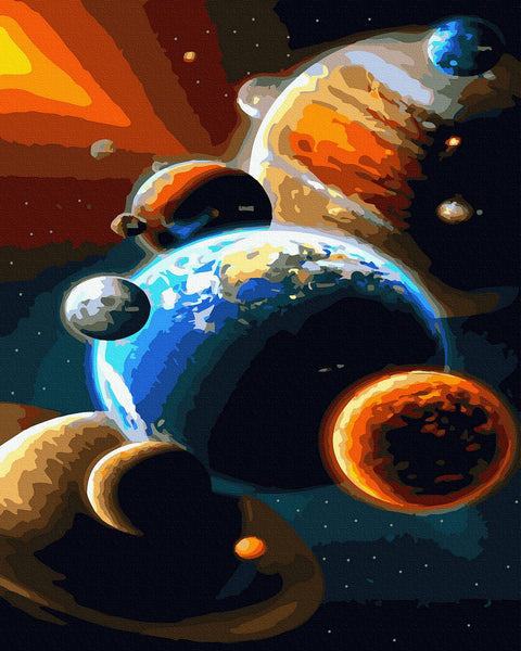 Drobė su mėlynos ir oranžinės planetų kompozicija, vertikalus formatas, stilingas abstraktus kosmoso motyvas moderniam interjerui