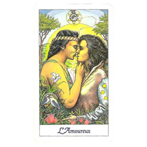 Tarot korta L'Amoureux, priekinė kortos iliustracija: du mylintys asmenys susiliečia žvilgsniais, saulės halė, gėlės ir paukštis