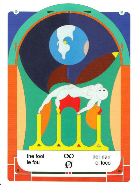 Tarot korta Kvailys — ryškiaspalvė moderni versija su balta figūra besiremiančia ant geltonų stulpelių ir planeta fone