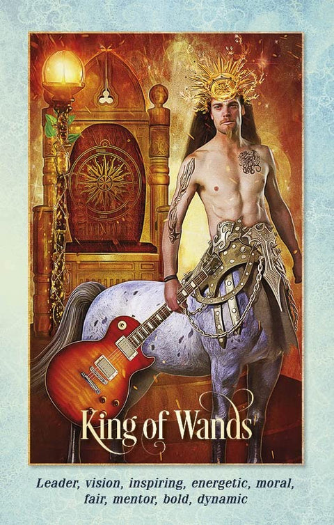 tarot korta King of Wands — centauras su elektrine gitara, auksine karūna ir sostu; meninis iliustracinis variantas
