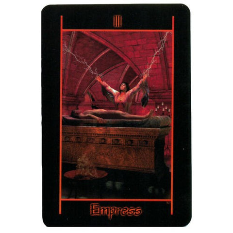 Tarot korta Imperatorienė, raudona‑juoda priekinė pusė, stambus frontinis vaizdas, skirta kolekcijai ir prekės puslapiui