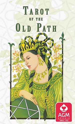 Taro kortų rinkinys Tarot of the Old Path su žaliu karalienės viršeliu ir AGM Urania logotipu apačioje