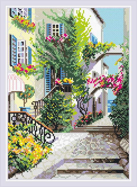 Dimantinė mozaika (miesto takas, 40×50 cm), priekio kampu — ryškios gėlės, laiptai ir langų detalės