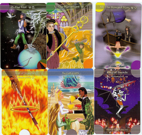tarot kortos – spalvinga šešių kortų išklotinė su Didžiosios ir Mažosios arkanos pavyzdžiais, rodanti šio paketo iliustracijų stilių ir variantą