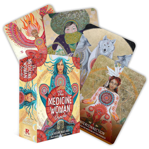 Kortos The Medicine Woman Oracle su pakuote ir keliomis spalvingomis kortelėmis, išryškinančiomis moterišką medicinos simboliką
