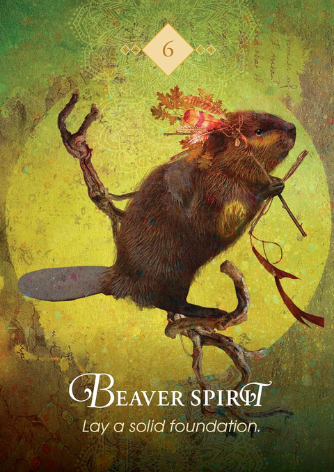 Beaver Spirit korta (6) su geltonai žaliu fonu ir bobru, laikomu šakas ir plunksnomis, akcentuojanti stabilumo pamatą