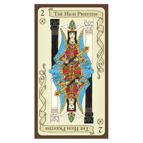 tarot korta Aukščiausioji kunigė su raudona ir melsva ornamentuota figūra, visas kortos priekis vertikaliai