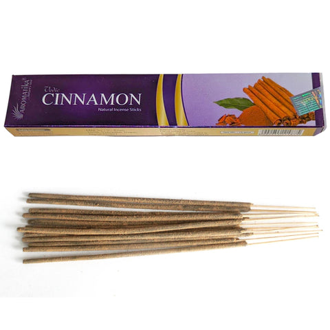 Cinamoniniai smilkalai Aromatika, ilgos rudos lazdelės su puriu dengtimi ir violetine dėžute, skirti namų aromaterapijai