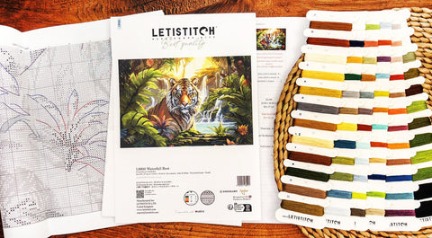 kryželių rinkinys Letistitch su tigrų piešiniu, komplekte audinys ir instrukcija, atvertos diagramos ir 40 spalvotų siūlų kortelėse