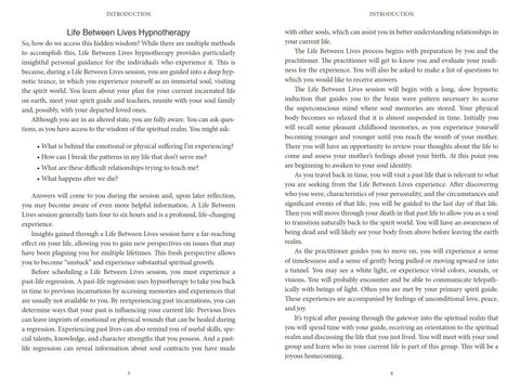 Knyga atversta dviem puslapiais, rodanti tipinį šriftą, eilučių išdėstymą, skyrių antraštes ir puslapių numeraciją