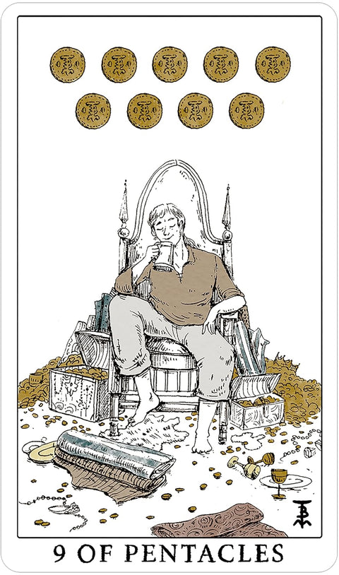 Tarot korta Devyni pentakliai — vyras atsipalaidavęs soste, apsuptas monetų, lobio krūvų ir kasdienių aksesuarų.