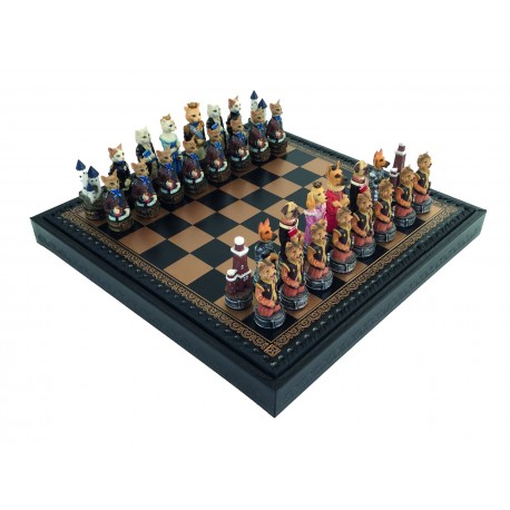 KATĖS vs ŠUNYS: rankomis spalvinti šachmatai su odos pakaitalo lenta ir dėže + ŠAŠKĖS