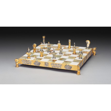 POKER STYLE: Luxurious Chess Set from Bronze finished using Real 24k Gold