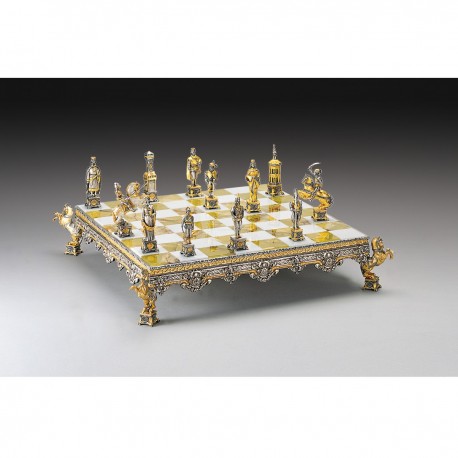 VATIKANO KARIAI: ypač prabangūs šachmatai iš Bronzos dengti tikru 24K auksu