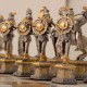 MITOLOGINĖ TEMATIKA: ypač prabangūs šachmatai iš Bronzos dengti tikru 24K auksu