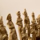 NAPOLEONO  ŠACHMATAI: Metalinės/Medinės šachmatų figūros su dirbtinės odos šachmatų lenta