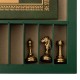 Auksu ir sidabru padengti šachmatai su unikalia šachmatų lenta