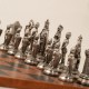 Mary Stuart IV: metaliniai šachmatai su odos pakaitalo lenta
