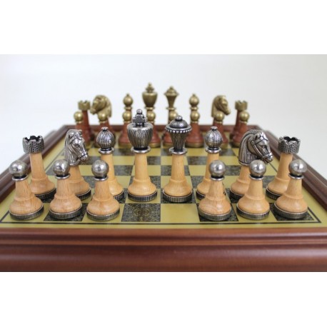 CLASSIC CHESS SET: Metal & Wood Pieces with Brass Effect Wooden Chessboard