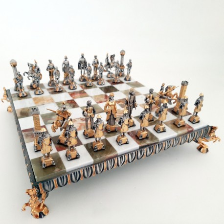 FLORENTITIŠKAS RENESANSAS: ypač prabangūs šachmatai iš Bronzos dengti 24K auksu