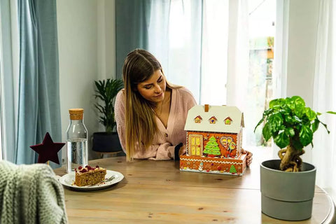 Ravensburger 3D dėlionė „Imbierinis namelis“ su šviesa, 257 det., nuo 8 m.