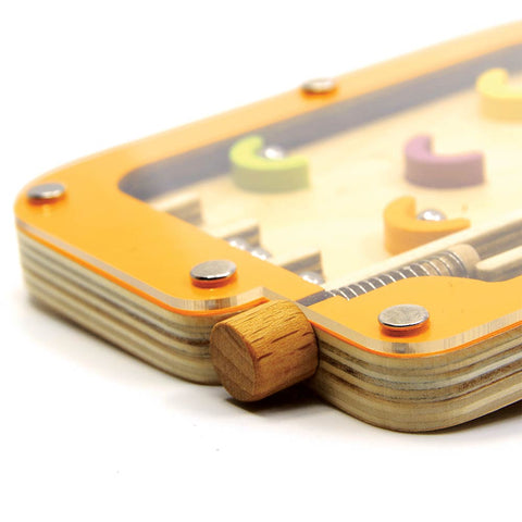 Svoora mini stalinis pinbolas vaikams – oranžinis, lavina koordinaciją