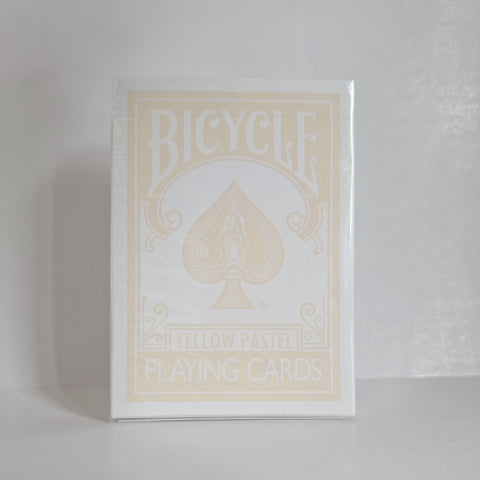 Bicycle pastelinė geltona kortų kaladė – pokeriui, triukams
