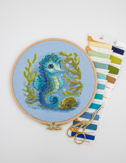Jūrų arkliuko siuvinėjimo kryželiu rinkinys su 14 ct Aida (15×15 cm)