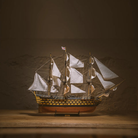 „HMS Victory“ – legendinis britų karo laivas 1:87