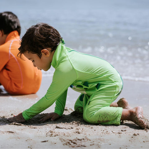 Vaikiškas maudymosi kostiumėlis su kepuraite, Dinozauras, UPF50+, 3–4 m.