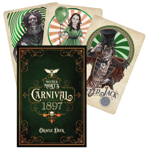 Oracle kortos Mother Mort's Carnival 1897, tamsiai žalia dėžutė priekyje ir trys fanuotos iliustruotos viktorijinės kortos