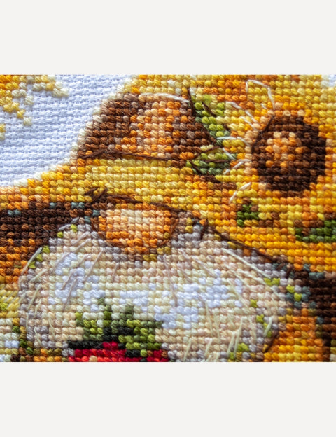 Siuvinėjimo kryželiu rinkinys Aine „Saulėtas nykštukas“, 20x20 cm