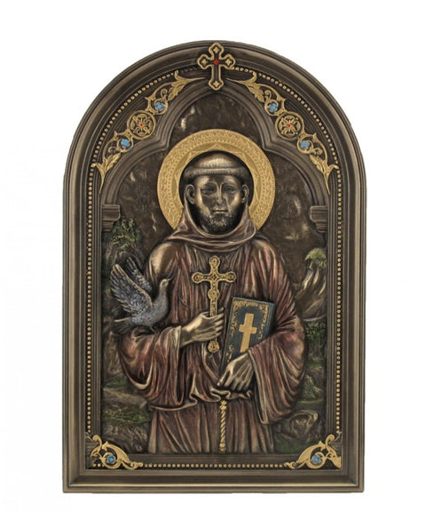 Reljefinė bronzinė ikona šv. Pranciškui, su kryžiumi ir balandžiu, arkos formos tamsiai rudos rėmo detalė, 30×50 cm