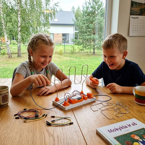 Elektrinis labirintas – STEM žaidimas rankų miklumui, 3 sudėtingumo lygiai