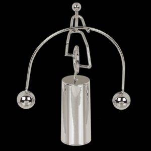 Kinetinis balansuojantis vienratininkas – metalinė stalo dekoracija 15,6 cm