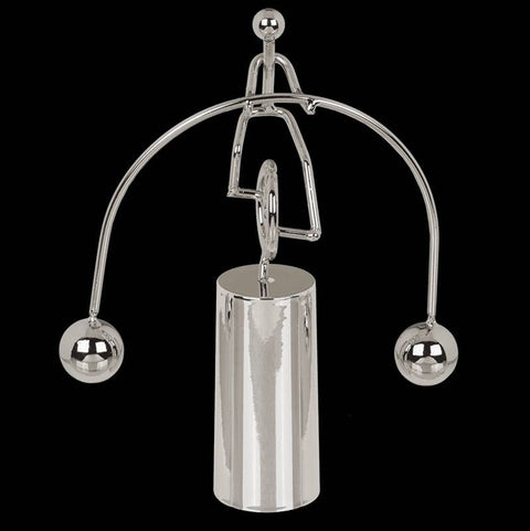 Kinetinis balansuojantis vienratininkas – metalinė stalo dekoracija 15,6 cm