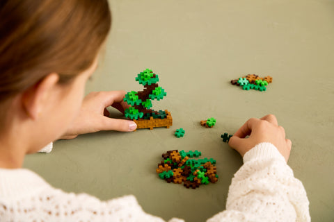 Plus-Plus Augalai Mini konstruktorius „Žaliasis bonsai“ – 49 detalės, 5+