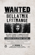 plakatas Wanted: Bellatrix Lestrange, juodai baltas seniškas 30×60 cm variantas, centre trijų kampų portretas ir įspėjantis tekstas