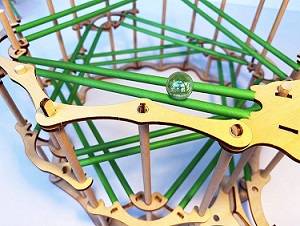Medinis konstruktorius „Helix Marble Run“ su 2 m kamuoliukų trasa