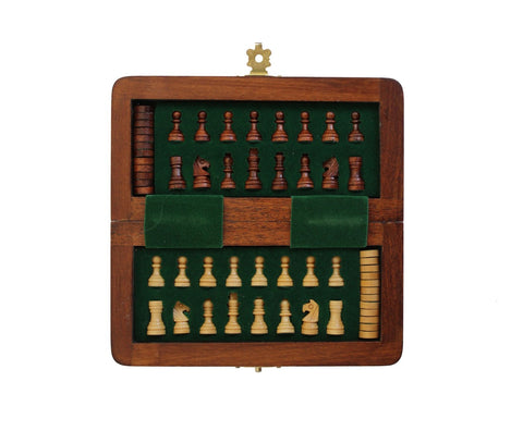 MAGNETINIAI mediniai šachmatai + ŠAŠKĖS. 13,5x13,5cm., karalius: 1,8cm.