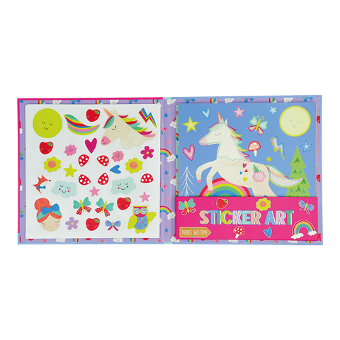 Kvepiantys braškių lipdukai knygelėje „Vaivorykštės fėja“ vaikams 3+